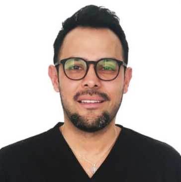 Dr. René  Hernández Morales 