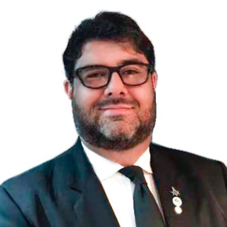 Dr. Fernando Stuardo Wyss