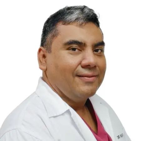 Dr. Hugo Muñoz