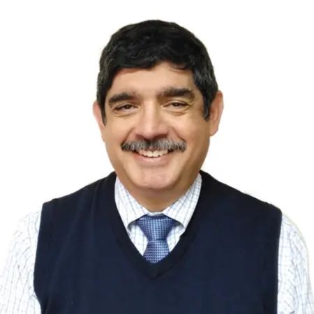 Dr. Carlos Taracena Porres